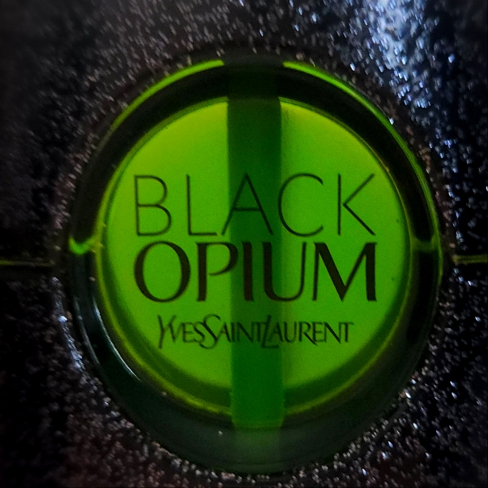 BLACK OPIUM EAU DE PARFUM ILLICIT GREEN